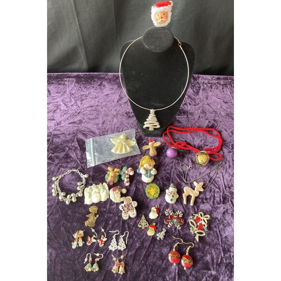Vintage Christmas Jewelry Lot Necklace Charms Earrings Brooch Pins - Picture 1 of 10